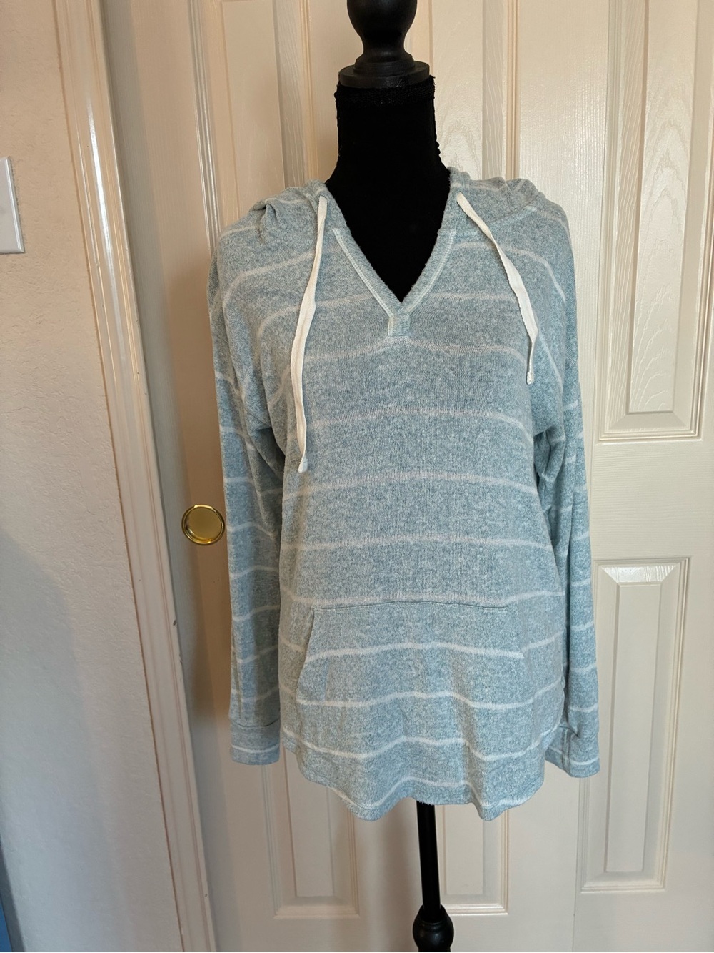 Market & Spruce Light Blue and White Striped V-Neck Hooded Sweater